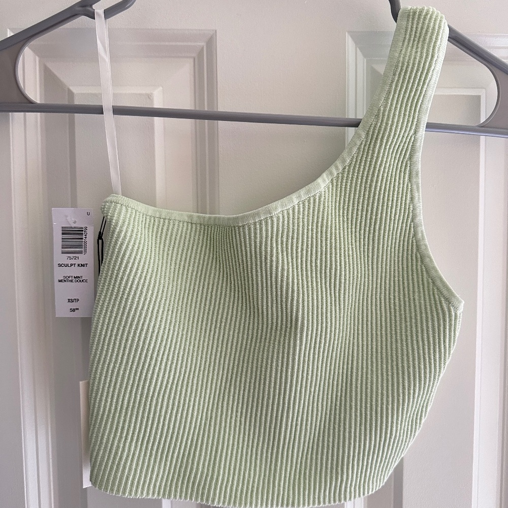 Aritzia Babaton Sculpt Knit One Shoulder Crop Top